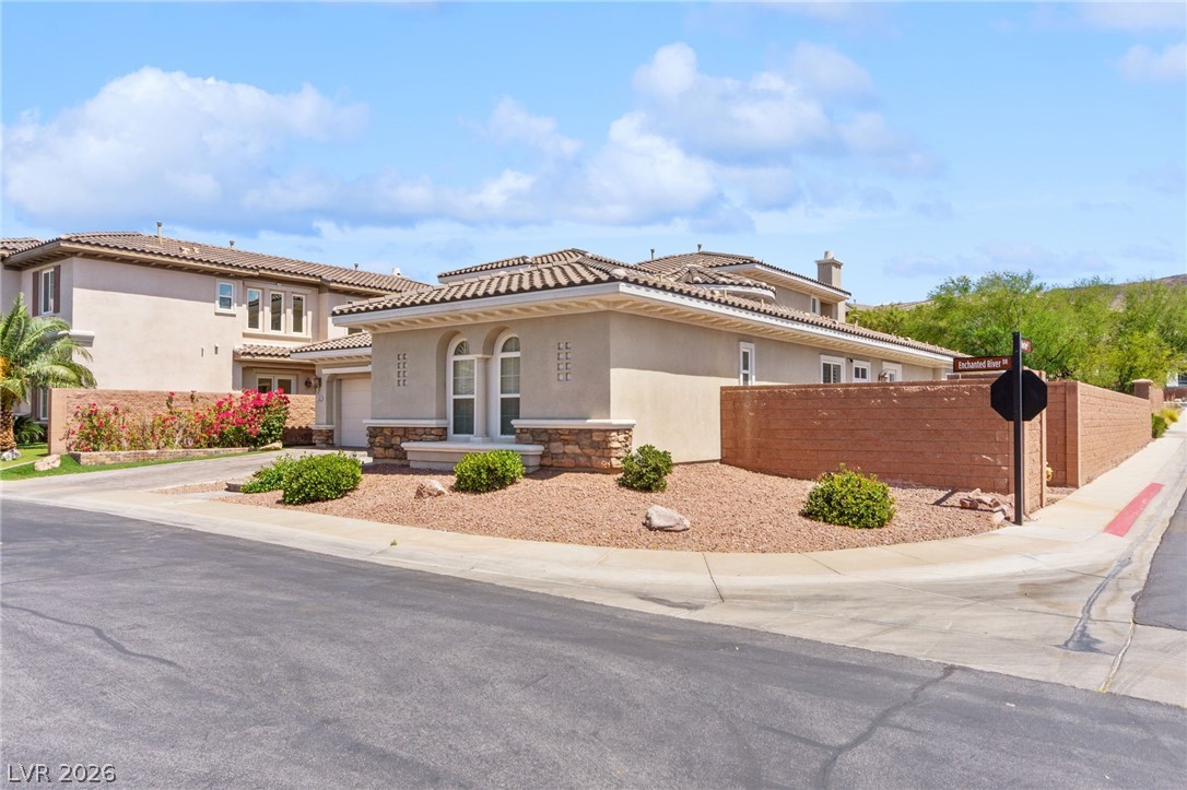 1389 Enchanted River Drive Property Photo 3