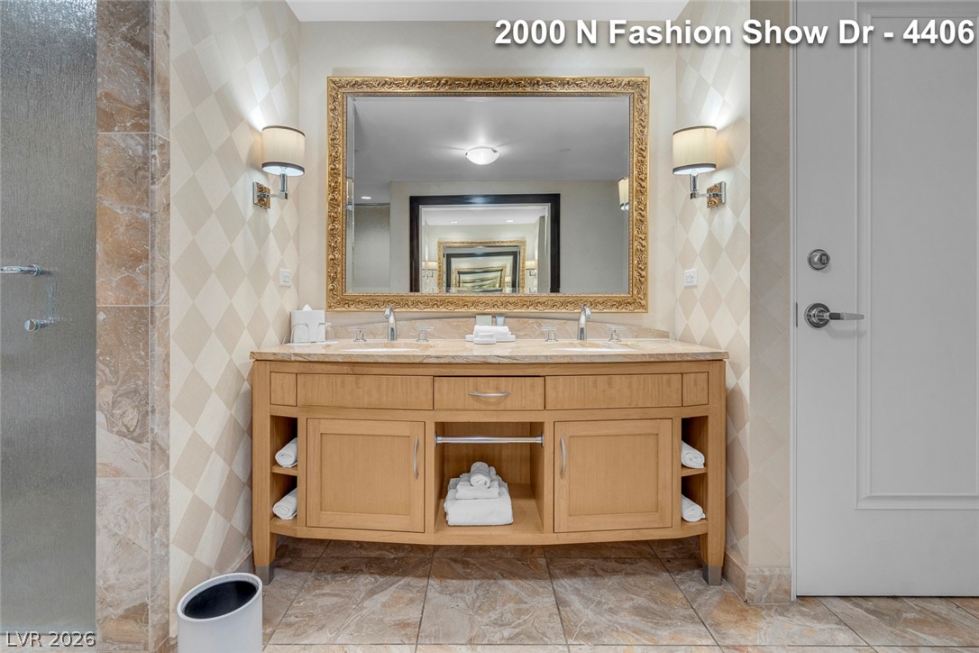 2000 Fashion Show Drive 4406 Property Photo 37