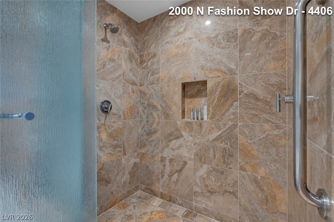 2000 Fashion Show Drive 4406 Property Photo 43