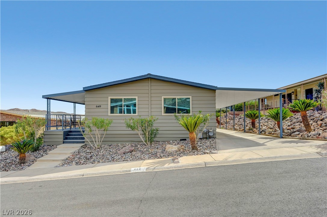649 Mount Bona Way Property Photo 3