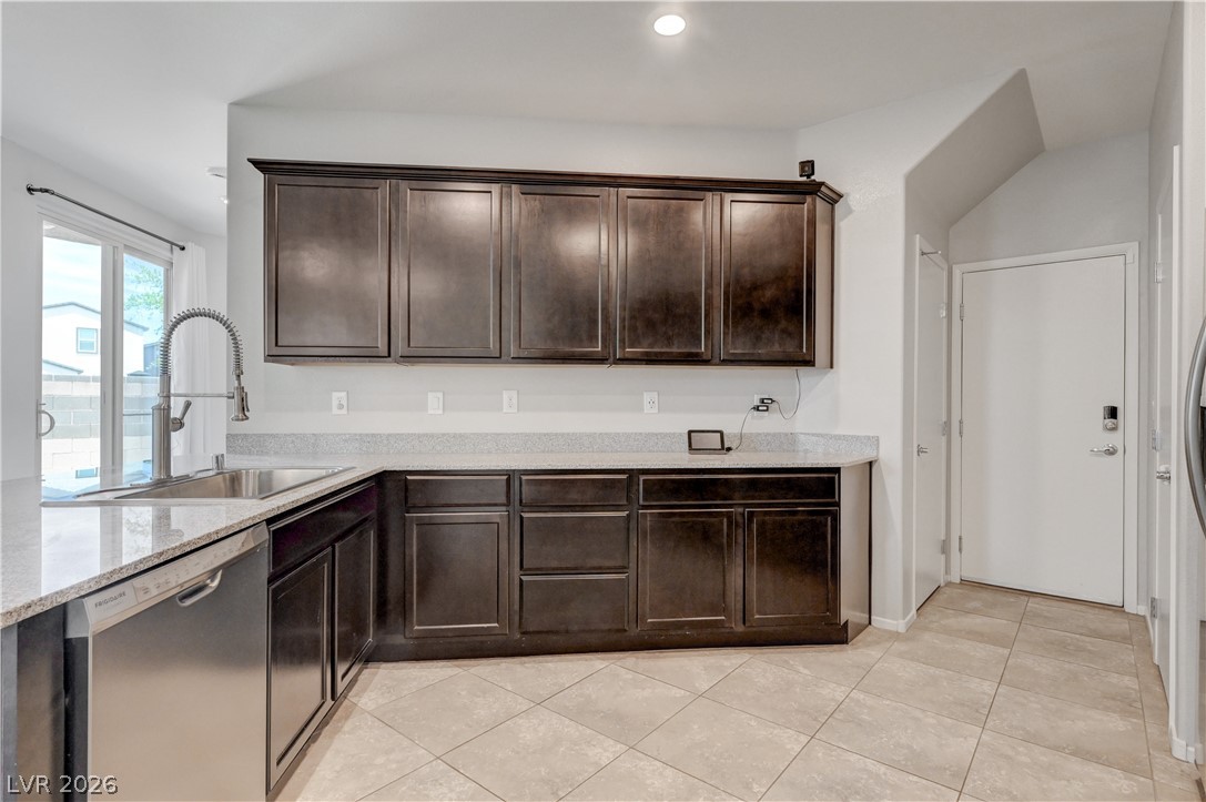 9307 Roadmaster Court Property Photo 10