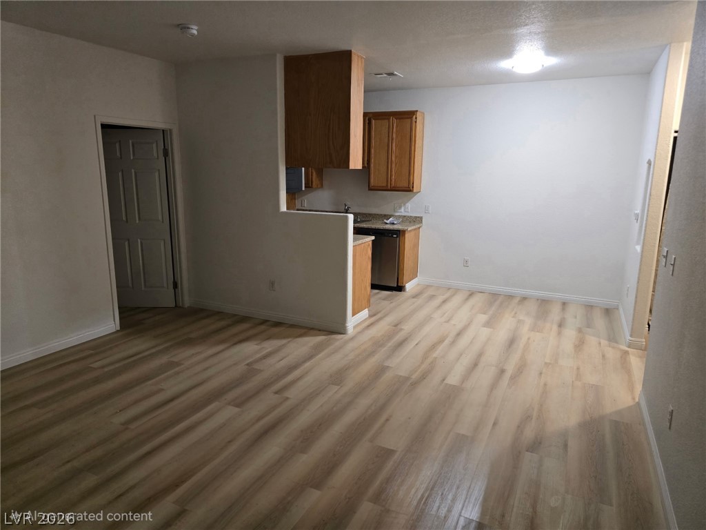 4730 East Craig Road 1062 Property Photo 2