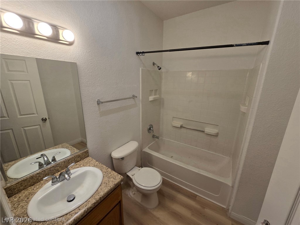 4730 East Craig Road 1062 Property Photo 5