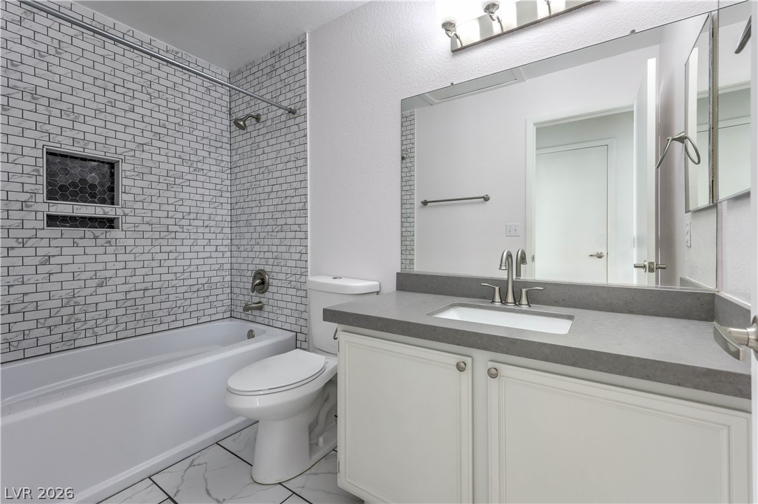 8032 Exploration Avenue Property Photo 25
