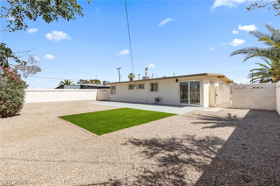 1612 Palora Avenue Property Photo 2