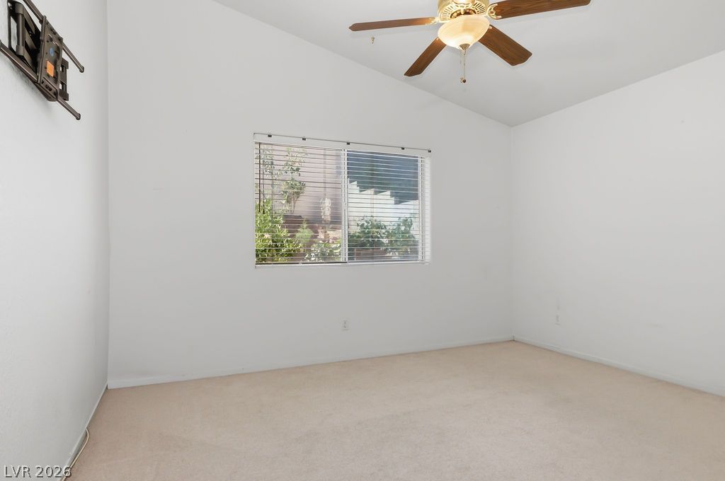 2121 Sunset Vista Avenue Property Photo 10