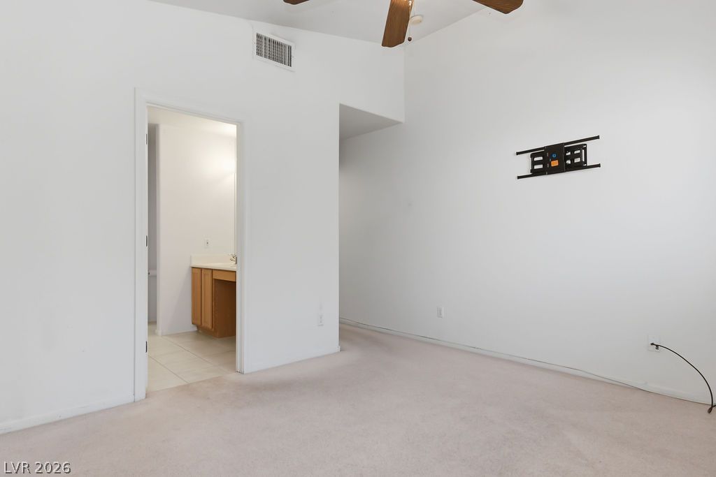 2121 Sunset Vista Avenue Property Photo 11
