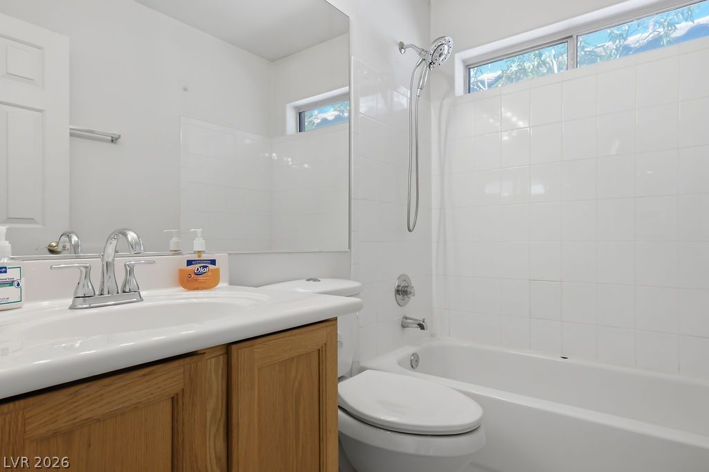 2121 Sunset Vista Avenue Property Photo 16