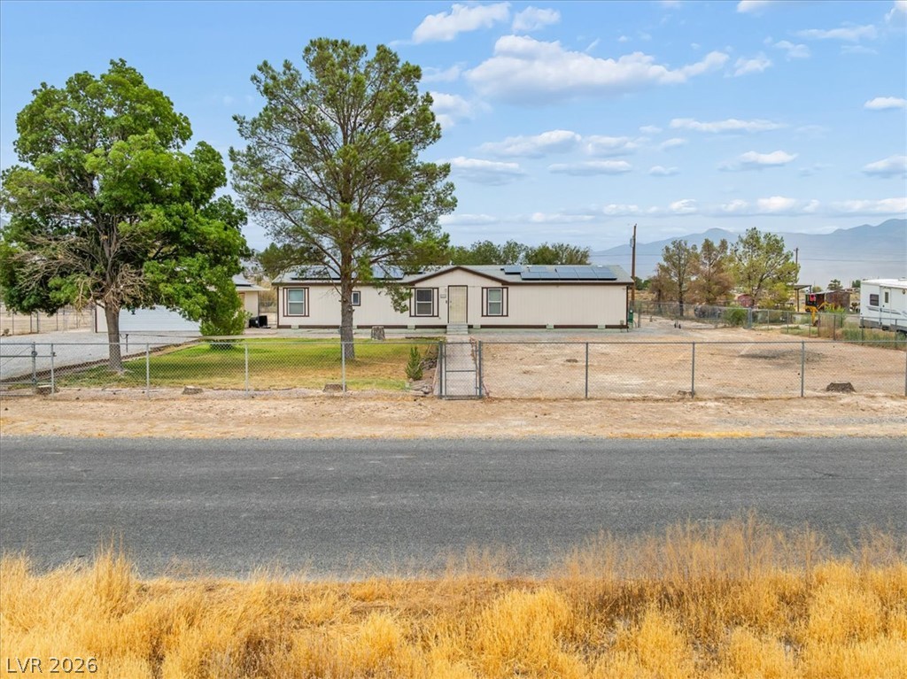 1670 Gee Street Property Photo 3