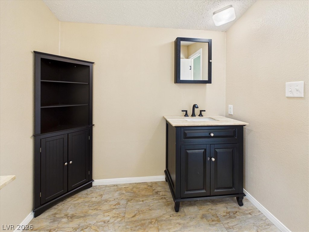 1670 Gee Street Property Photo 45