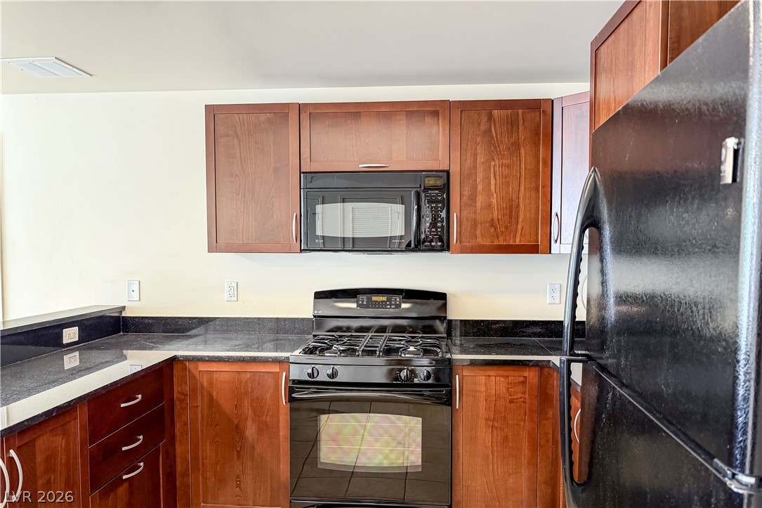 150 Las Vegas Boulevard 1813 Property Photo 8