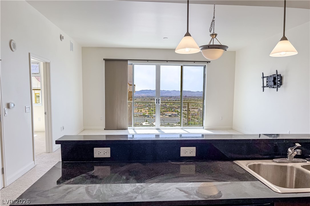 150 Las Vegas Boulevard 1813 Property Photo 11