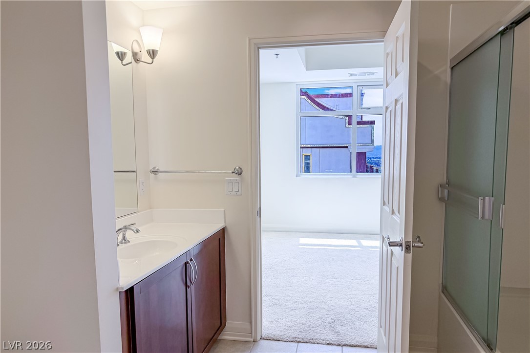 150 Las Vegas Boulevard 1813 Property Photo 20