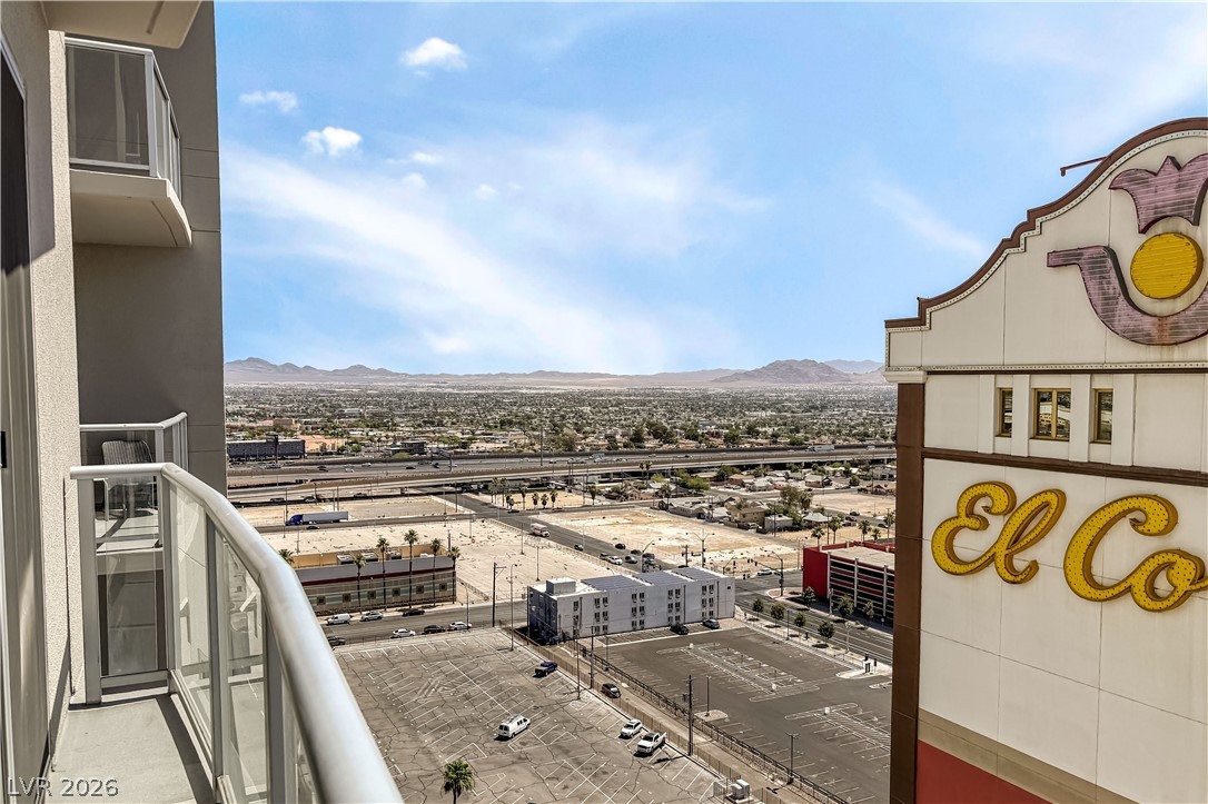 150 Las Vegas Boulevard 1813 Property Photo 23