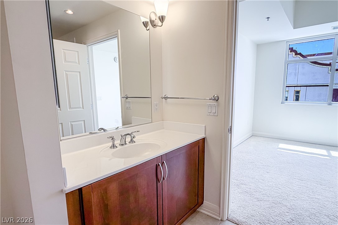150 Las Vegas Boulevard 1813 Property Photo 28