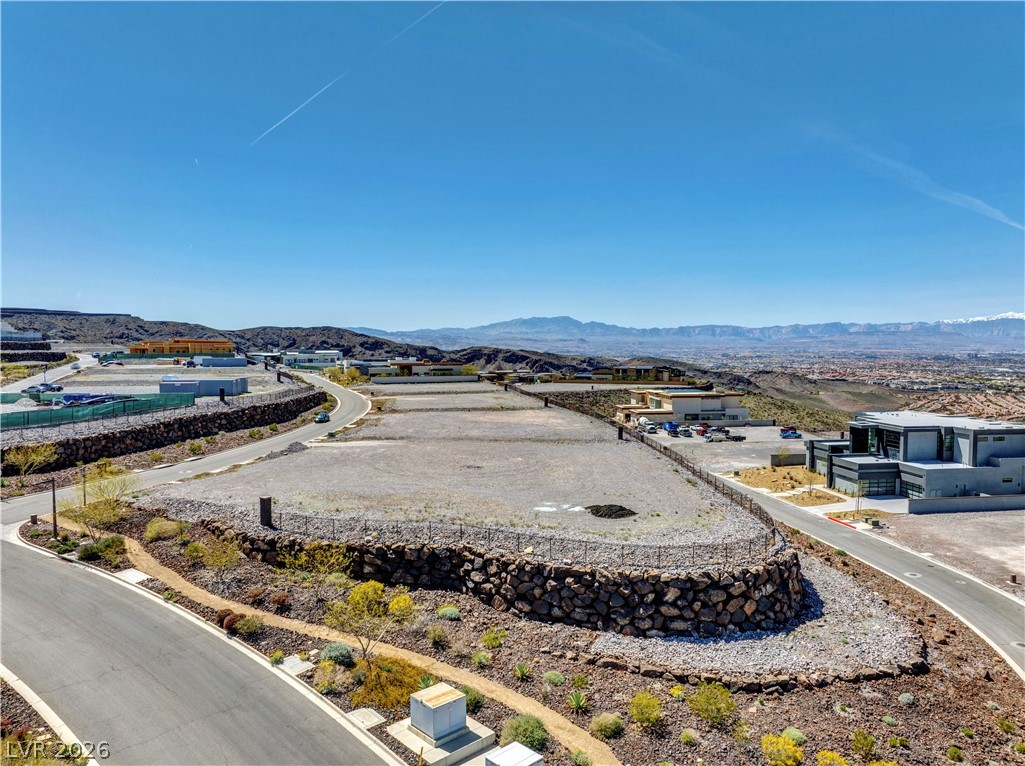 1 Sky Arc Court Property Photo 3