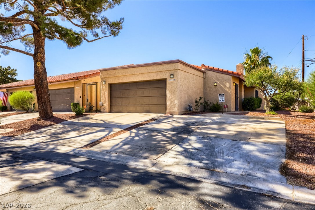 1882 Camino Verde Lane Property Photo 4