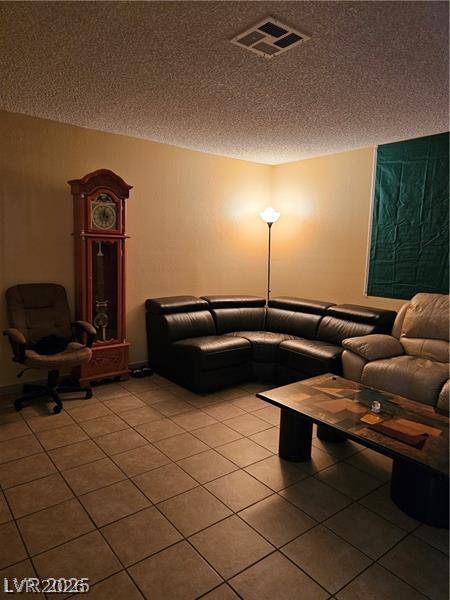 211 North Lamb Boulevard D Property Photo 6
