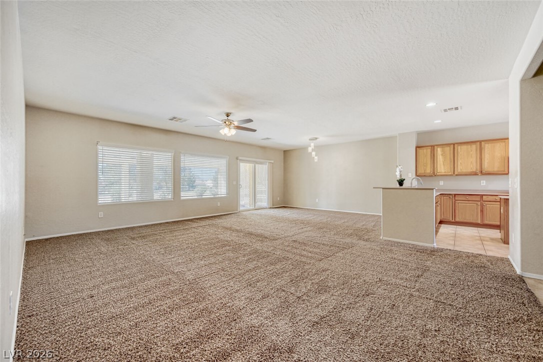 3219 Kingbird Drive Property Photo 6
