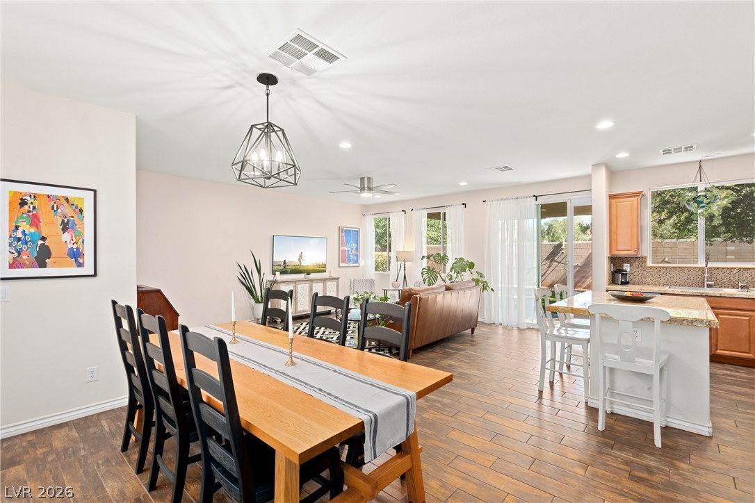 3604 Kingfishers Catch Avenue Property Photo 5