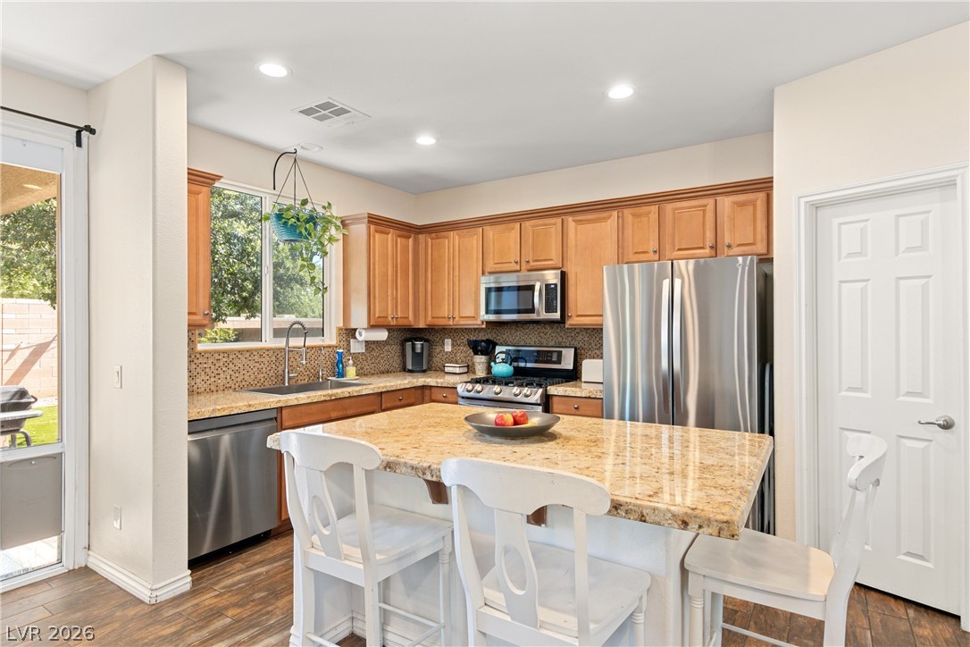 3604 Kingfishers Catch Avenue Property Photo 10