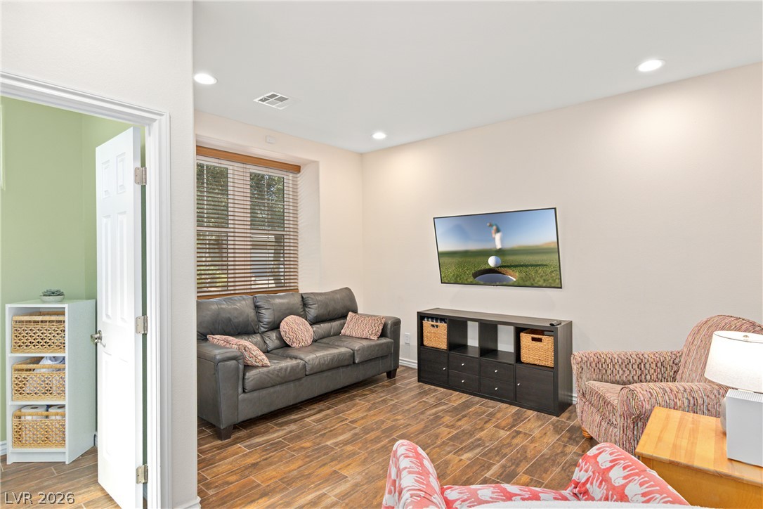 3604 Kingfishers Catch Avenue Property Photo 13