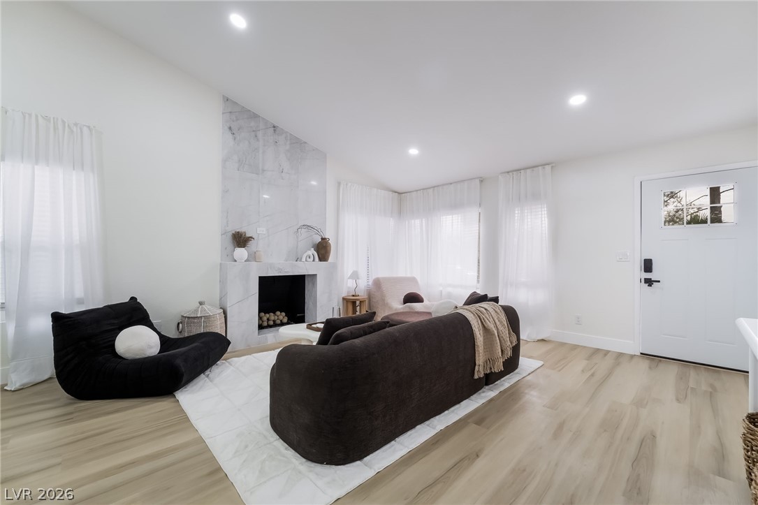 3138 Belvedere Drive Property Photo 4