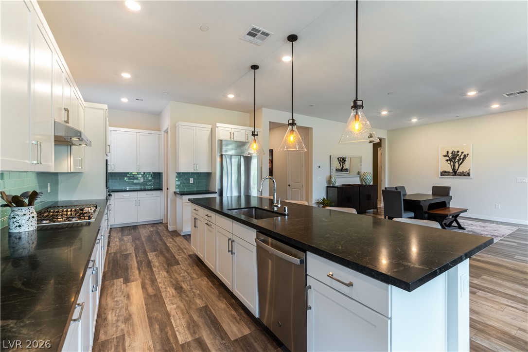 12060 Besito Avenue Property Photo 8