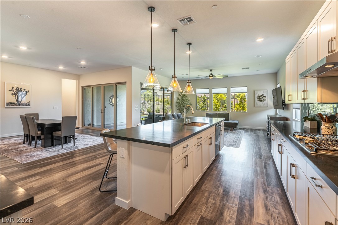 12060 Besito Avenue Property Photo 9