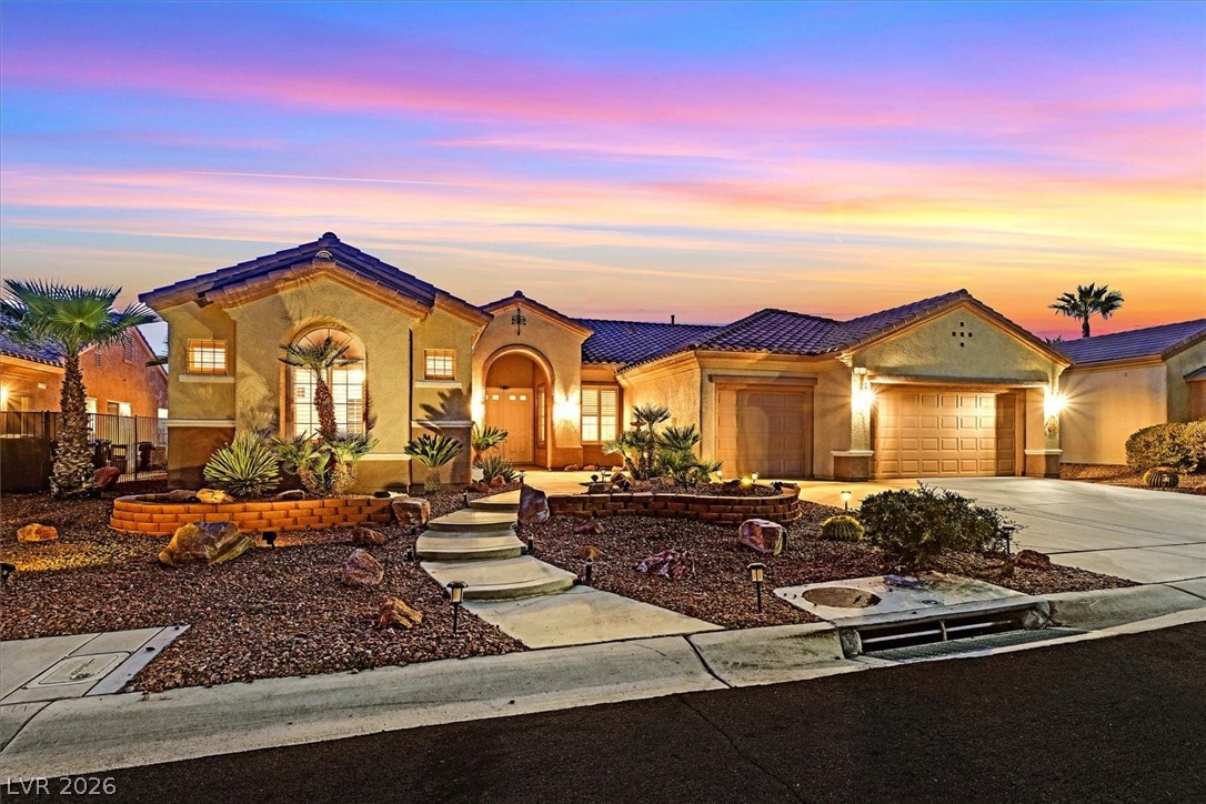 1677 Black Fox Canyon Road Property Photo 2