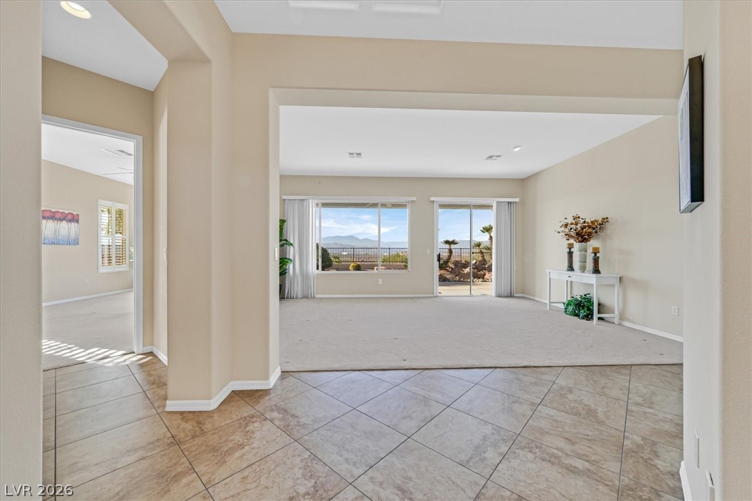 1677 Black Fox Canyon Road Property Photo 3