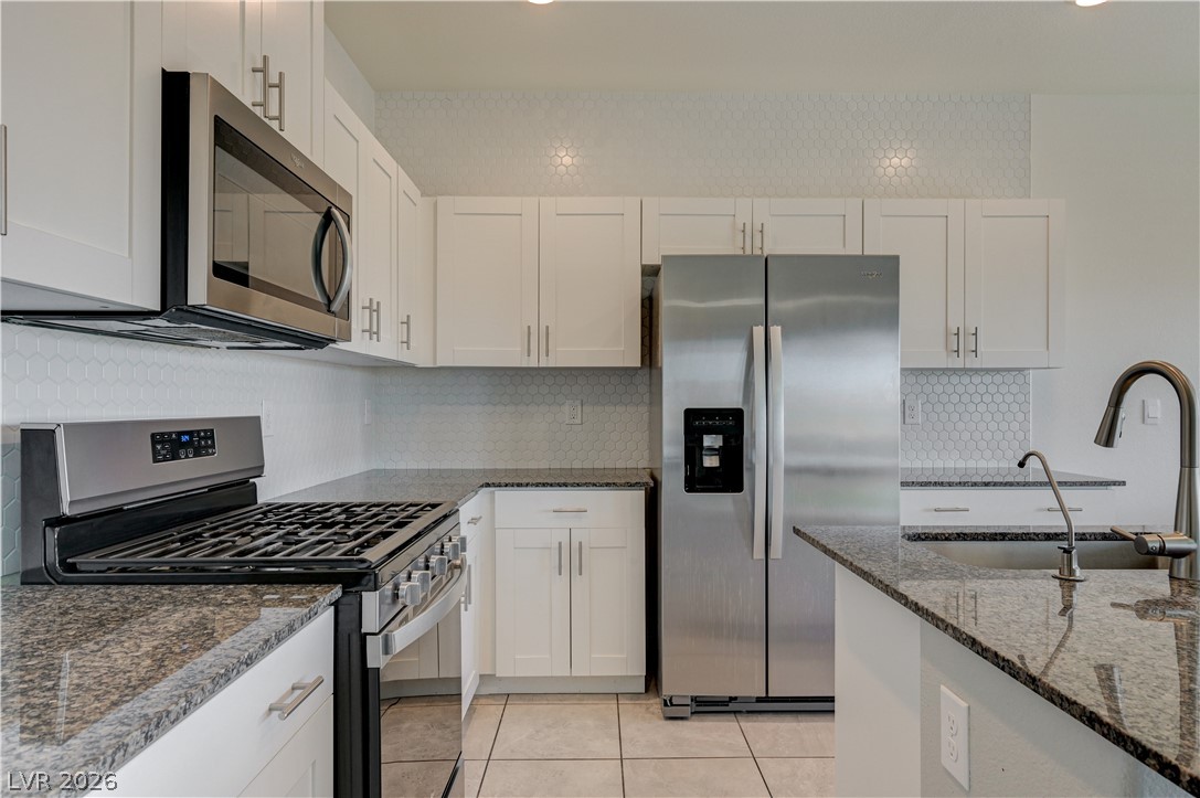 386 Larksong Avenue Property Photo 25