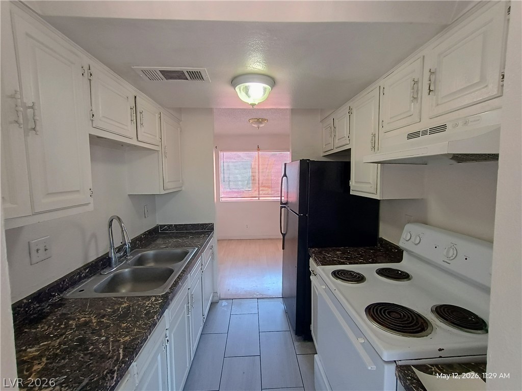 3655 Kolendo Court D Property Photo 2