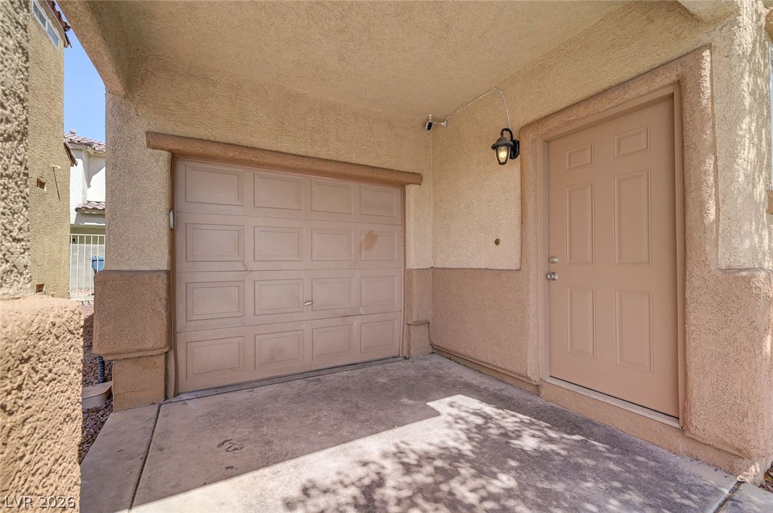 4004 Emerald Wood Street Property Photo 3