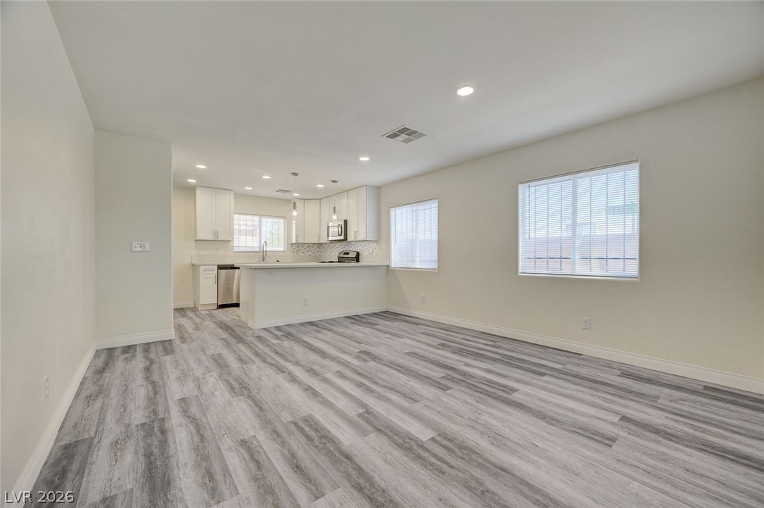 4004 Emerald Wood Street Property Photo 5
