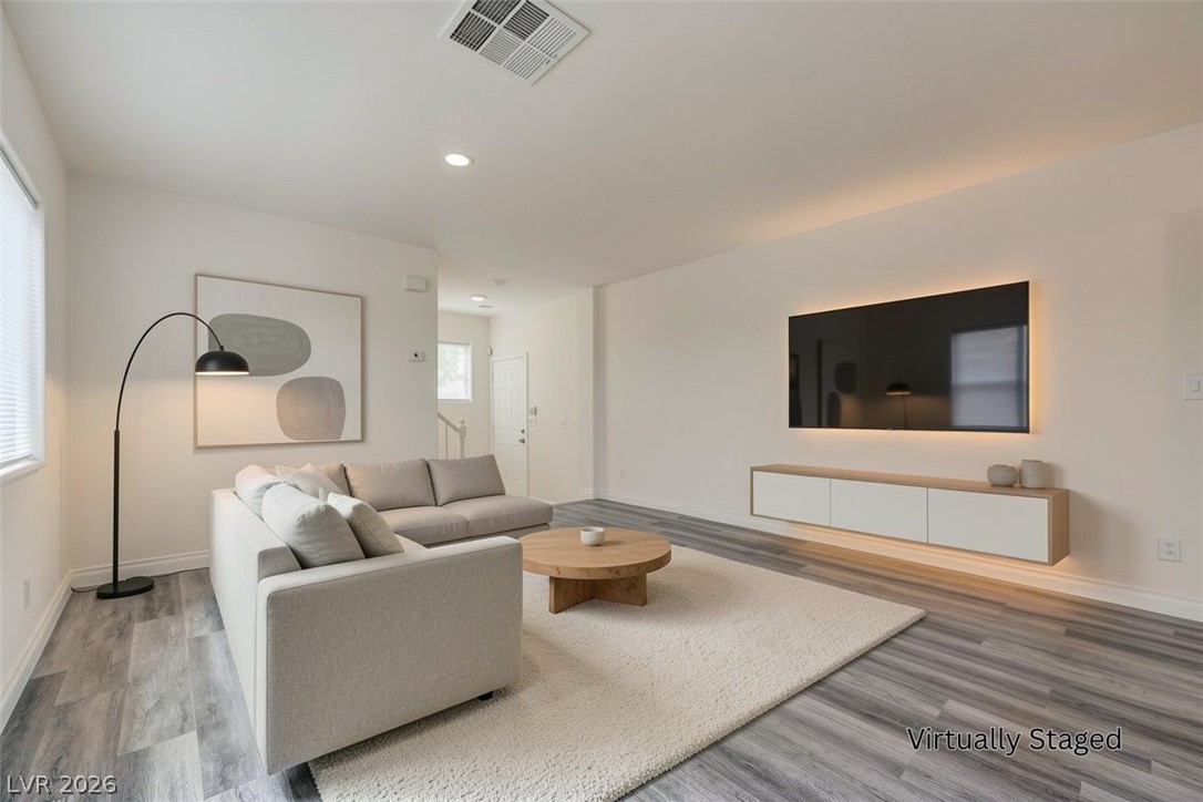 4004 Emerald Wood Street Property Photo 7