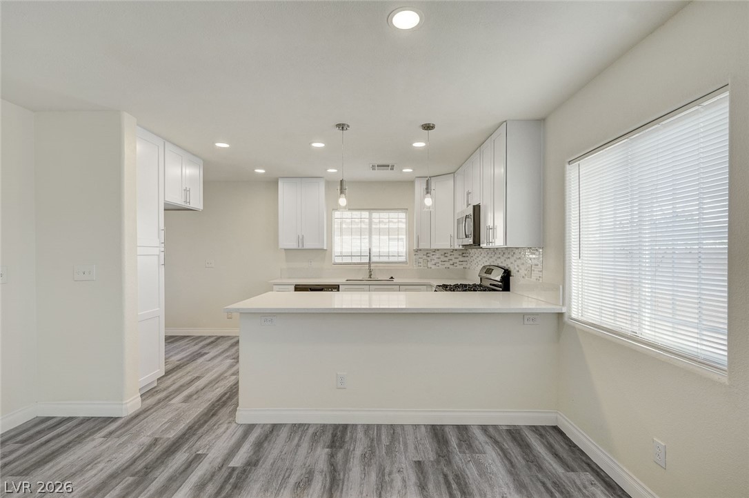 4004 Emerald Wood Street Property Photo 10