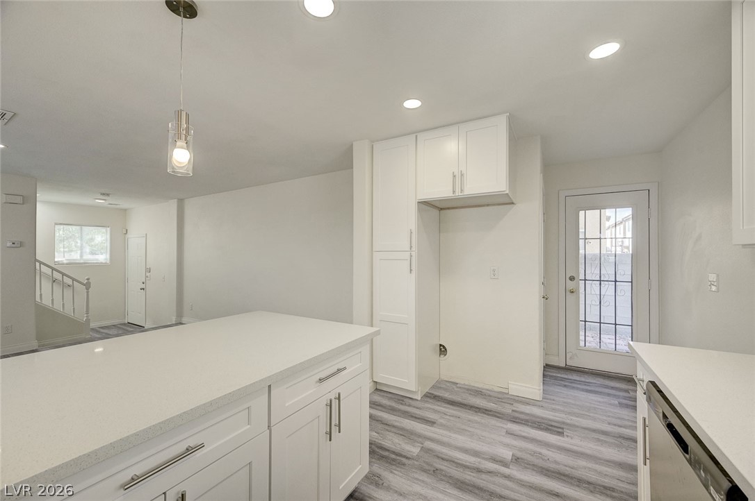 4004 Emerald Wood Street Property Photo 14