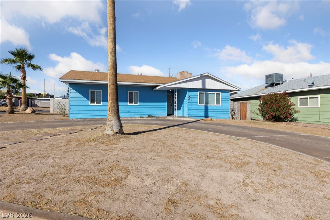 2 Arizona Way Property Photo 1