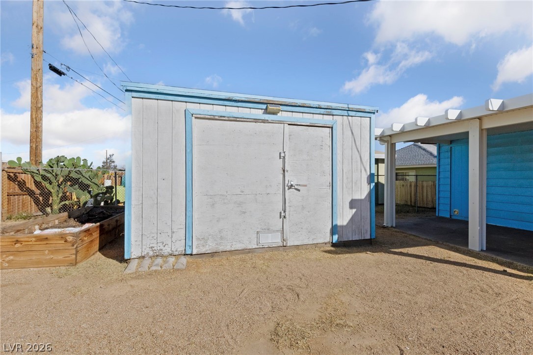 2 Arizona Way Property Photo 4