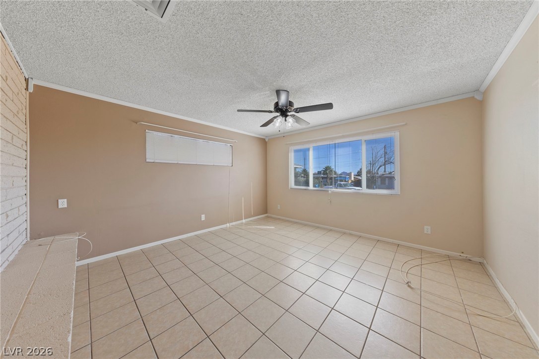 2 Arizona Way Property Photo 7