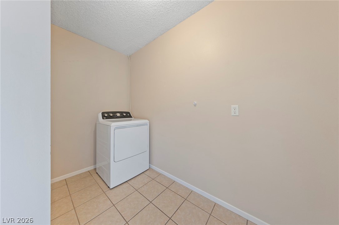 2 Arizona Way Property Photo 13