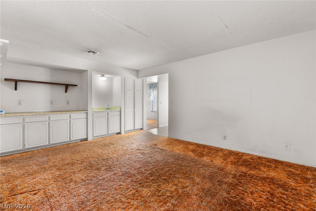 2613 Lourdes Avenue Property Photo 4