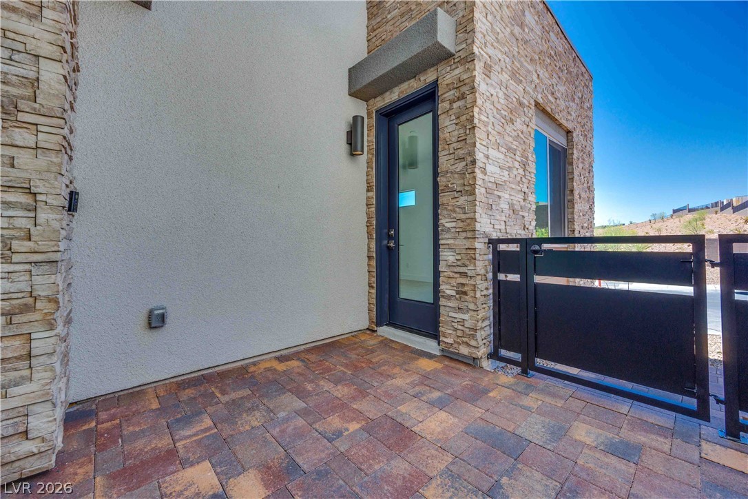 215 Sailing Sunset Way Property Photo 4