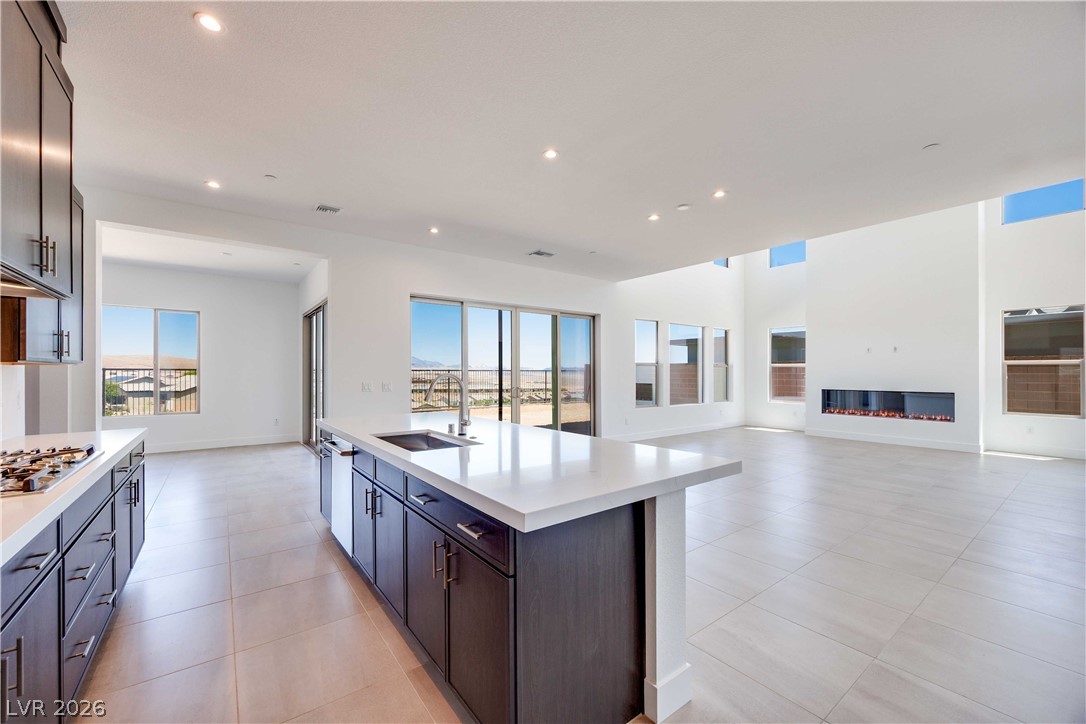 215 Sailing Sunset Way Property Photo 10