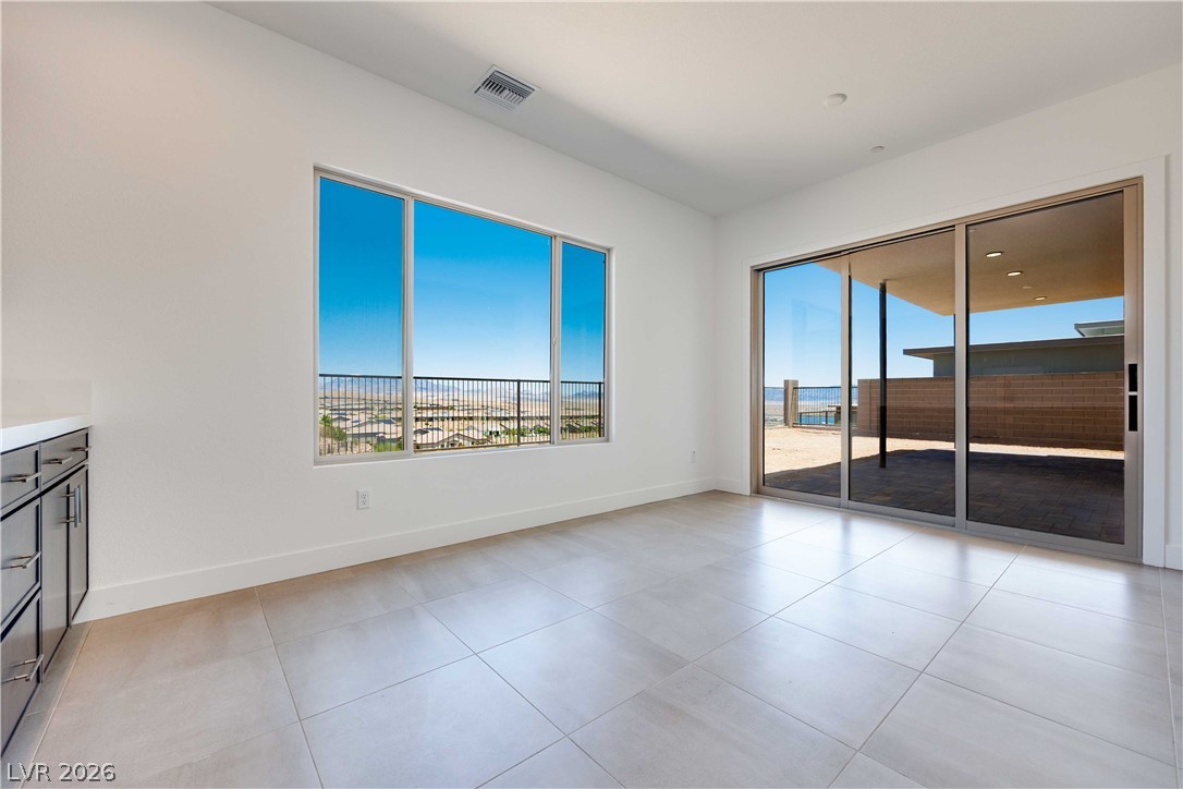 215 Sailing Sunset Way Property Photo 12