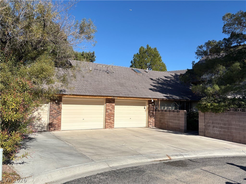 3120 South Pioneer Way Property Photo 2