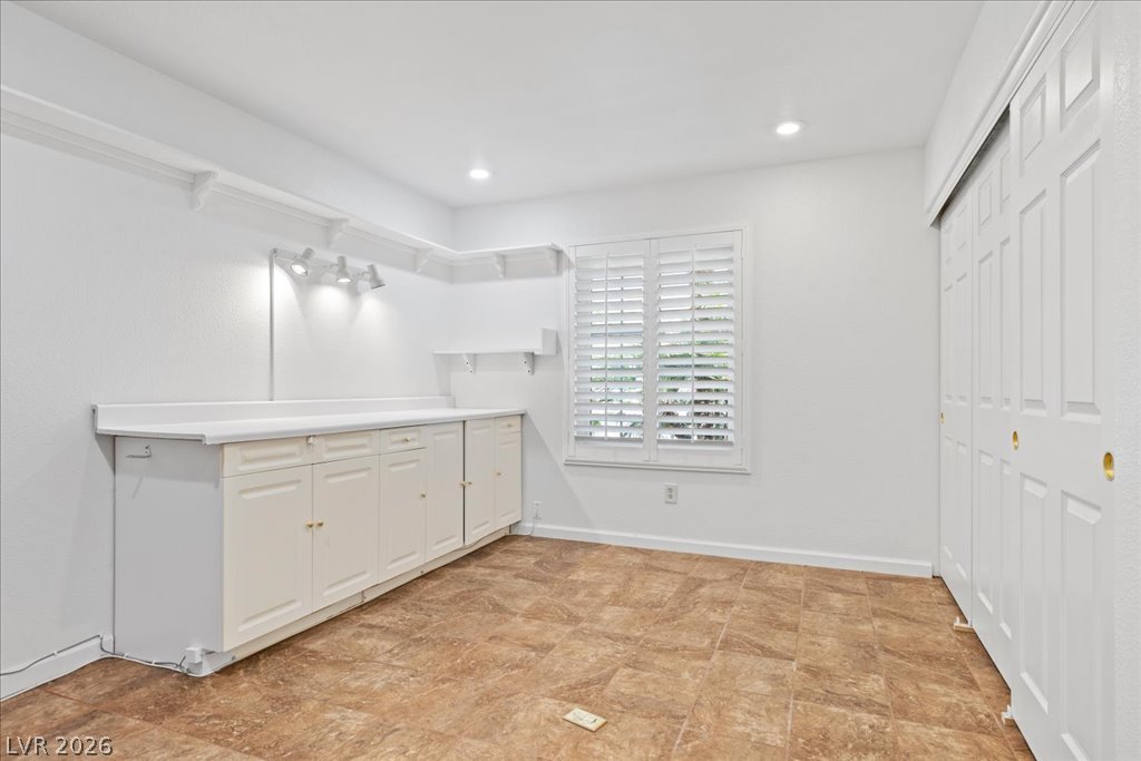 8245 Aqua Spray Avenue Property Photo 19