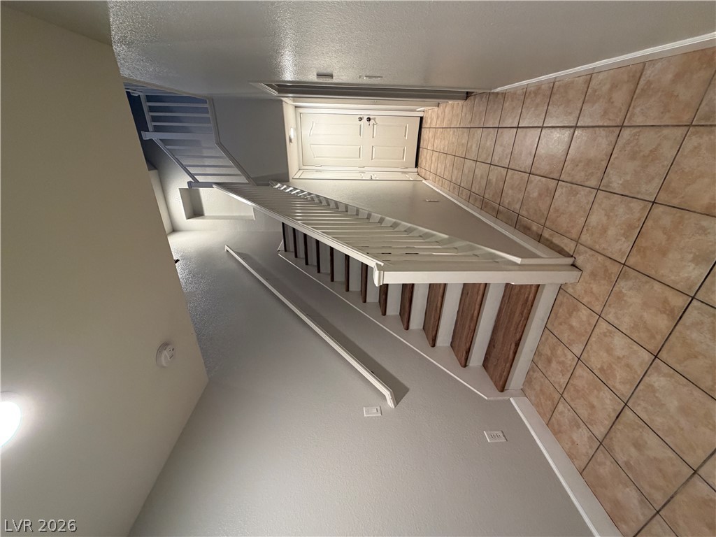 1895 Ardilea Street Property Photo 3