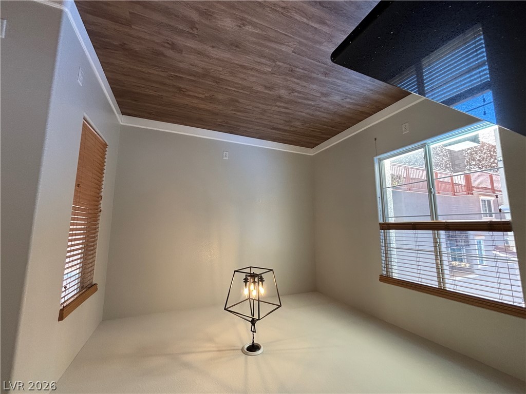 1895 Ardilea Street Property Photo 5